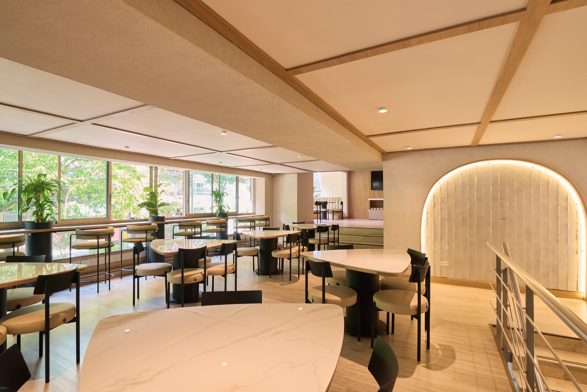 Comedor luminoso del Hotel Lincoln